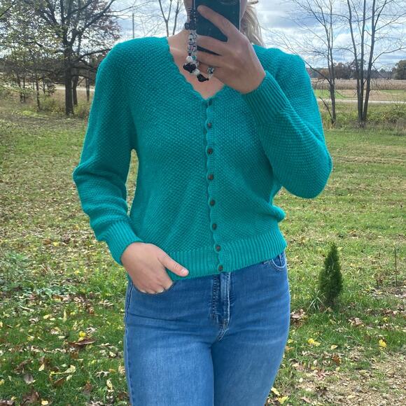 Hunters Run Vintage teal knit cardigan sweater with scalloped neckline - Picture 1 of 7